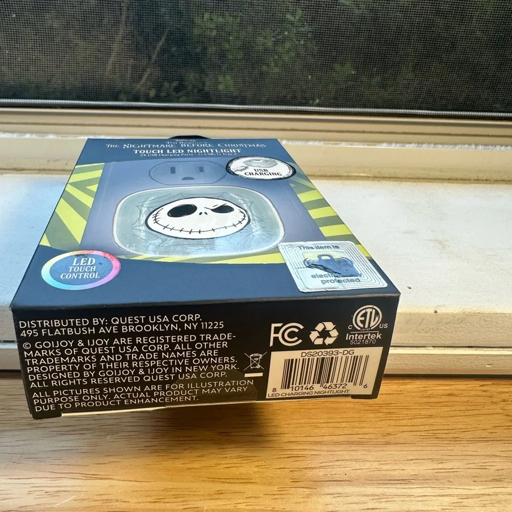 Nightmare Before Christmas LED Nightlight USB charging port